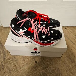 HELLO KITTY ADDIDAS SHOES